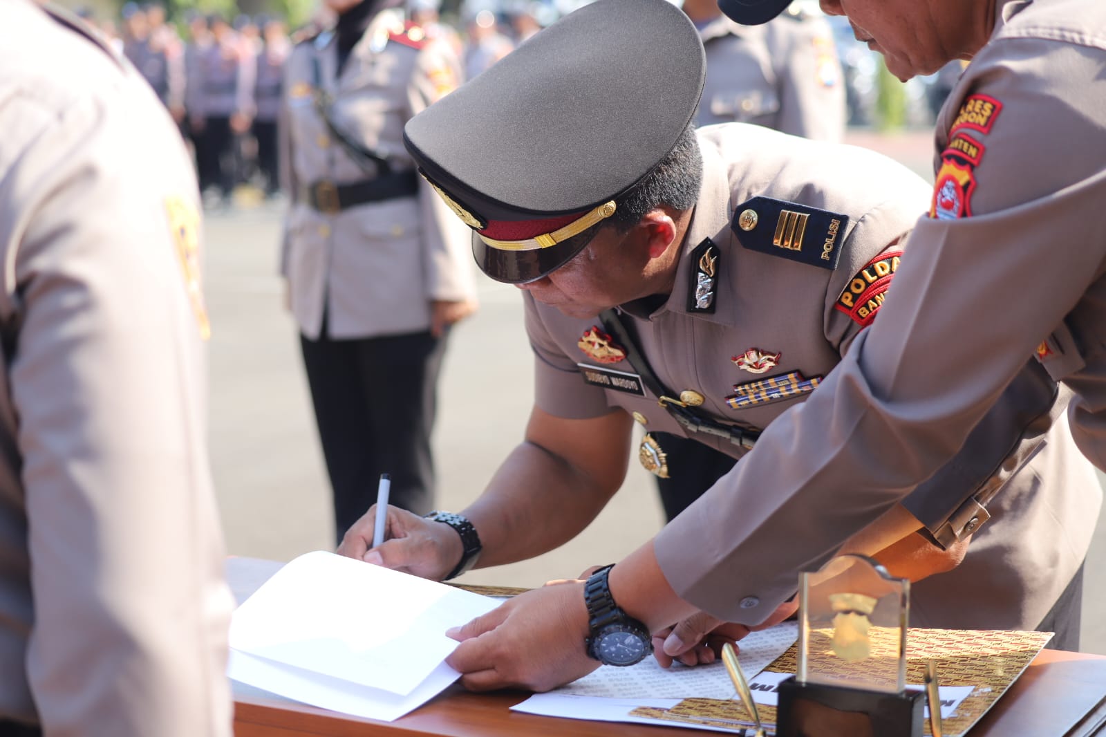 Kapolres Cilegon Pimpin Sertijab Kabag SDM, Kabag Log, dan Kasat Reskrim, Tekankan Profesionalisme dan Dedikasi
